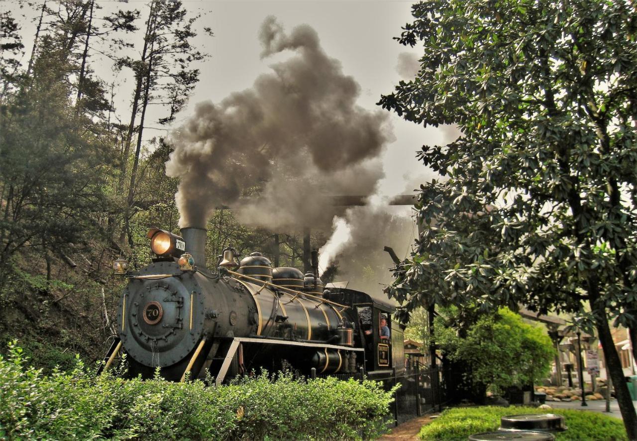Heavenly Bear, Hot Tub, 1089 Of Free Attraction Tickets For Each Paid Day, Dollywood And More Sevierville Ngoại thất bức ảnh
