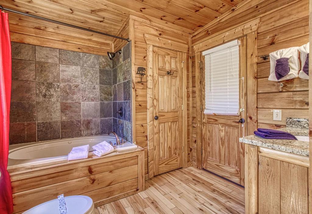Heavenly Bear, Hot Tub, 1089 Of Free Attraction Tickets For Each Paid Day, Dollywood And More Sevierville Ngoại thất bức ảnh